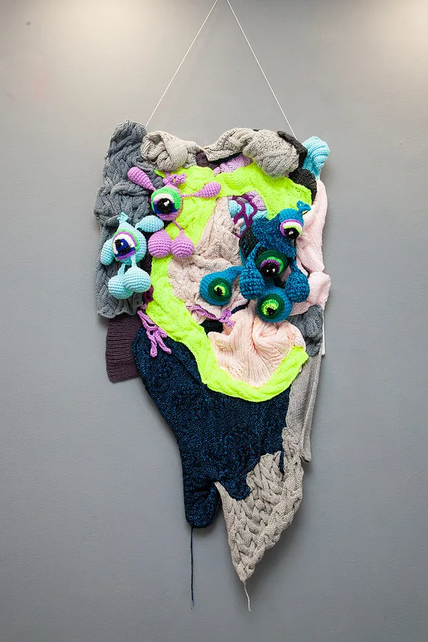 Image of An ordinary day of motherhood by Natalia Byrdina, size: 125 × 67 × 40 cm, made of textile, yarn, stuffed elements, Painting medium