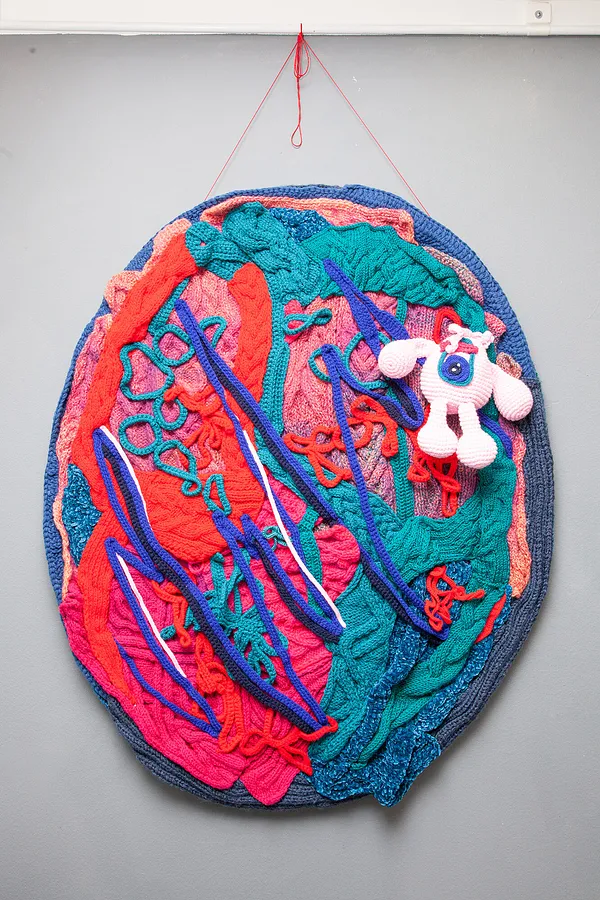 Image of Pulse by Natalia Byrdina, size: 120 × 95 × 25 cm, made of yarn, fabric, Works medium